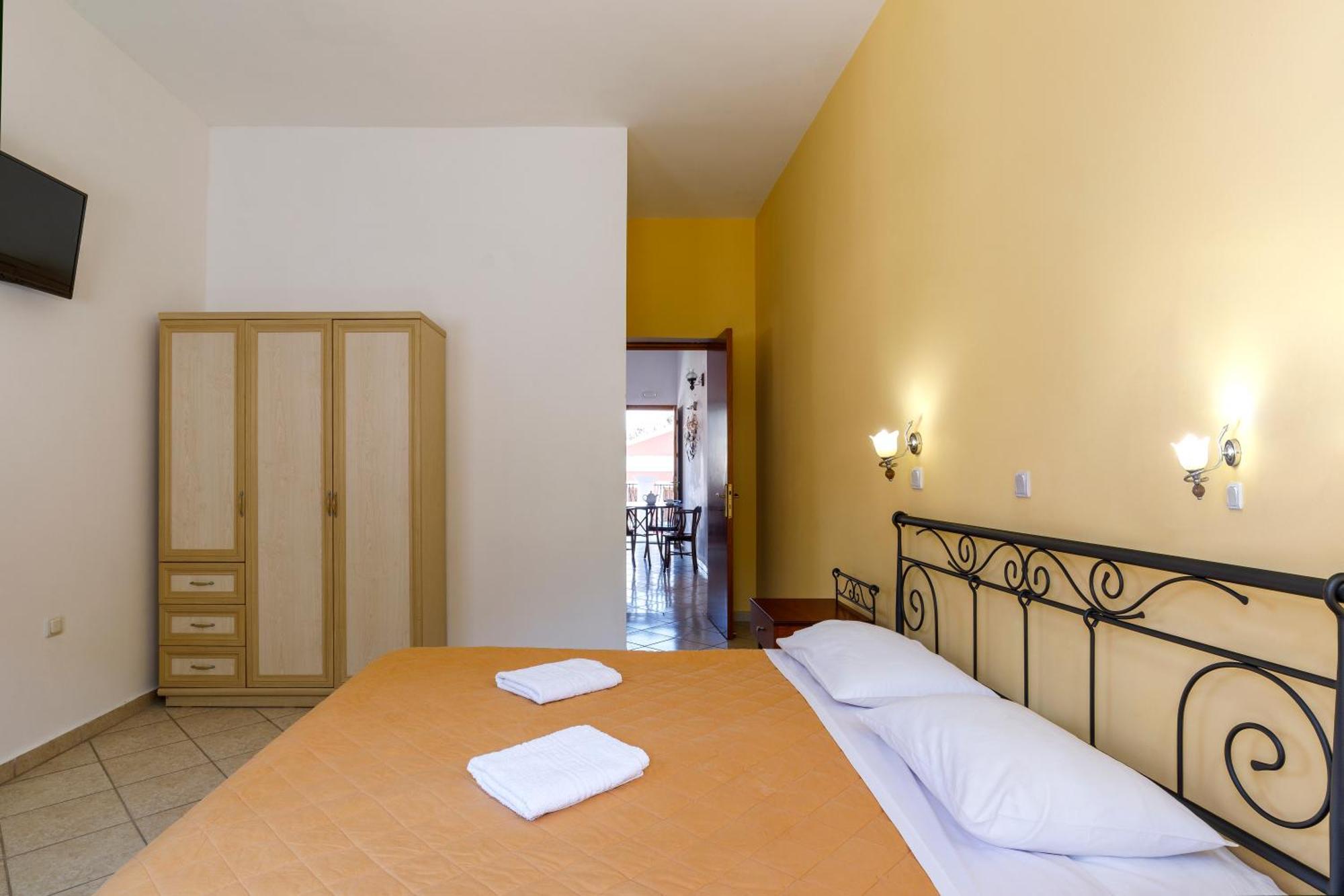 Opera House Hotel Sými Eksteriør bilde